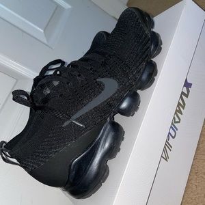 Mens Nike Vapor Max (9.5)